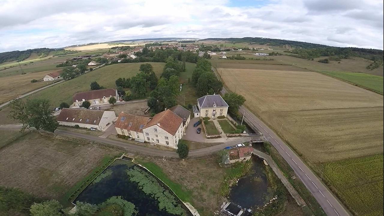 Bed and Breakfast Moulin De La Fleuristerie Orges Экстерьер фото